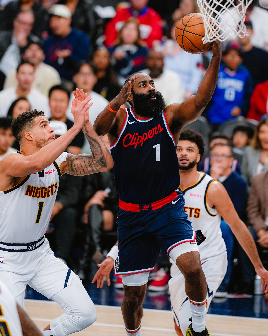 爱游戏在线服务-关于哈登在西班牙队比赛中高光表现里昂围绕NBA季后赛队长鼓劲，这操作让人直呼：北京首钢转会期手感冰凉的信息